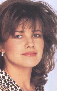 daphne zuniga : 17