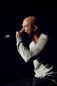 Common : Common- Common and Office Perform For The  Dare to Dream  Effort0