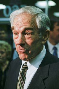 Ron Paul : Ron Paul- Ron Paul Visits Peter Piper Pizza6