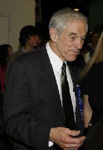 Ron Paul : Ron Paul- Ron Paul Visits Peter Piper Pizza3