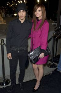 Pete Wentz : Pete Wentz and Ashley Simpson-  Cloverfield  - Los Angeles Premiere7