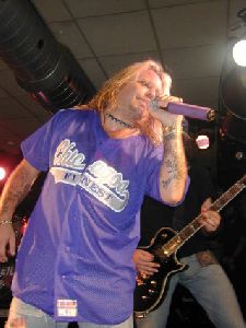 Vince Neil : Vince Neil In Concert At The Cubby Bear13