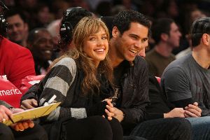 Jessica Alba at the Lakers vs Warriors game on December 7th 2007