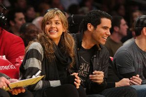 Jessica Alba at the Lakers vs Warriors game on December 7th 2007