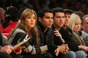 Jessica Alba at the Lakers vs Warriors game on December 7th 2007