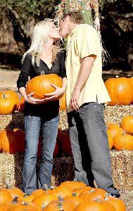 spence pratt : 83917 heidi-montag-spence-pratt-pumpkins-104-5 122 254lo