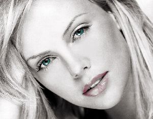 Charlize Theron : Charlize011