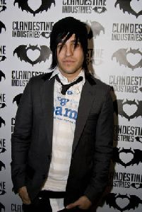 Pete Wentz : Pete Wentz- Fall Out Boy s Pete Wentz Endorses Barack Obama s Candidacy For Presidency1