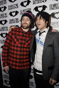 Pete Wentz : Pete Wentz- Fall Out Boy s Pete Wentz Endorses Barack Obama s Candidacy For Presidency7