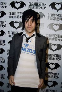 Pete Wentz : Pete Wentz- Fall Out Boy s Pete Wentz Endorses Barack Obama s Candidacy For Presidency8