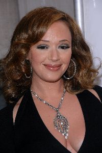 leah ramini : 56759 celeb-city.eu Leah Remini El Cantante Premiere 20 122 245lo