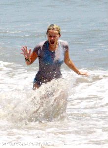 Reese Witherspoon : 38259 0beach 311 122 826lo