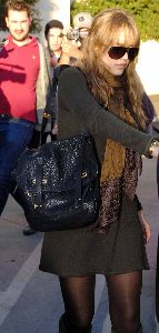 Jessica Alba shops for antiques at The Open Door on Melrose Ave on January 17th 2008