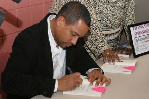 Hill Harper : Hill Harper-  40 Years And Letters Of A Young Brother  Book Signing7