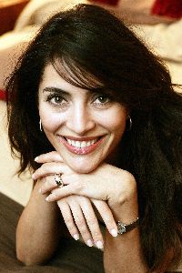 Caterina Murino : 99740 caterina murino 823 122 1114lo