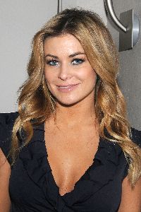 Carmen Electra : 05764 carmenelectrabikiniuhq0im5 122 629lo