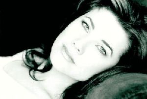 Daphne Zuniga : daphne07