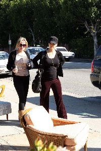 Jessica Alba looking at vintage furniture in Hollywood on February 12th 2008