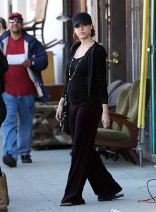 Jessica Alba looking at vintage furniture in Hollywood on February 12th 2008