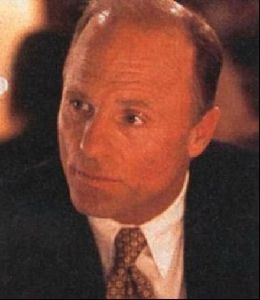 ed harris : 32