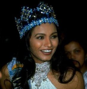 Diana Hayden : Diana17