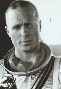 ed harris : 42