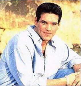 eddie cibrian : 19