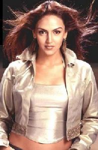 Esha Deol : 13