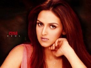 Esha Deol : 14