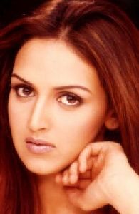 Esha Deol : 12