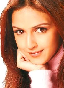 Esha Deol : 19