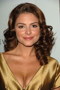 Maria Menounos : 02450 Menounos Maria 107 123 653lo