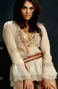 Isha Koppikar : 3