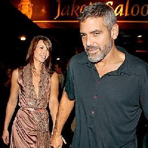 Sarah Larson : sarah-larson-george-clooney 400x400