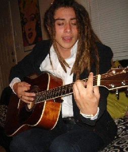 Jason Castro : jason-castro-photo 411x486