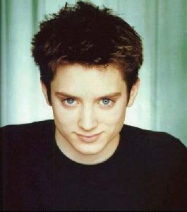 elijah wood face closeup picture