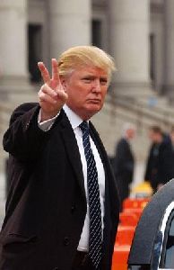 Donald Trump : trump-says-peace-out 290x447