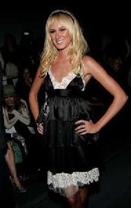 Kimberly Stewart : kim-stewart-picture 285x450