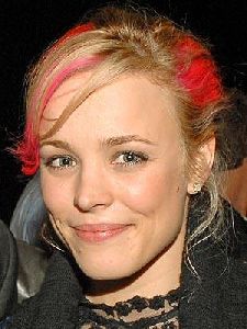 Rachel McAdams : rachel-mcadams-goes-pink 300x400