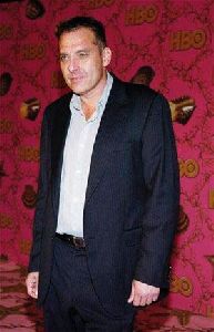 Tom Sizemore : tom-sizemore-photo 300x465