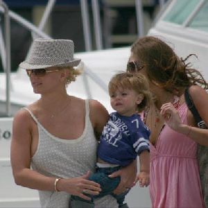 Britney Spears and her son Sean Preston Federline together in hawaii on February 23rd, 2006