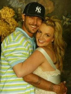 Kevin Federline : so-happy-together 322x422