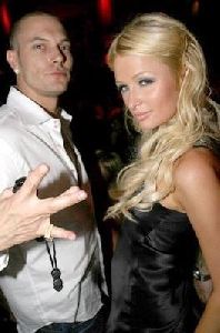 Kevin Federline : paris-hilton-kevin-federline 263x398