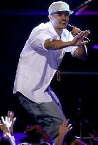 Kevin Federline : k-fed-raps 290x430