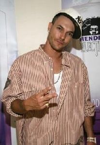 Kevin Federline : i-sold-this-many-albums-yo 262x378