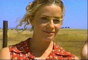 elisabeth shue : 34