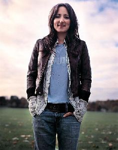 KT Tunstall : kt-tunstall-photo 395x500