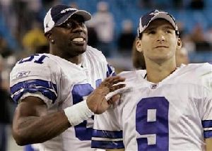 Terrell Owens : tony-romo-pic 381x273