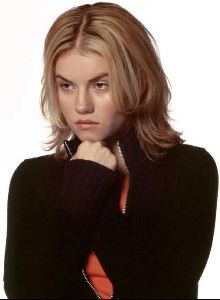 elisha cuthbert : 61