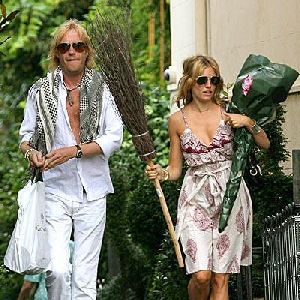 Rhys Ifans and Sienna Miller